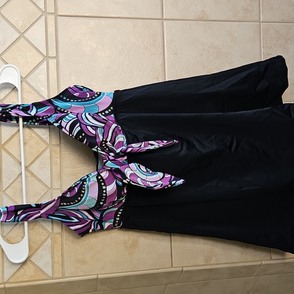 EXCELLENT CONDITION UPSTREAM SWIM DRESS SIZE 12 - Picture 1 of 1